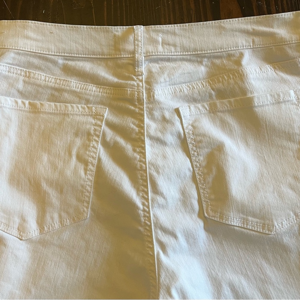Ann Taylor LOFT White Embroidered Women's Jeans, Size 12 - Picture 6 of 6